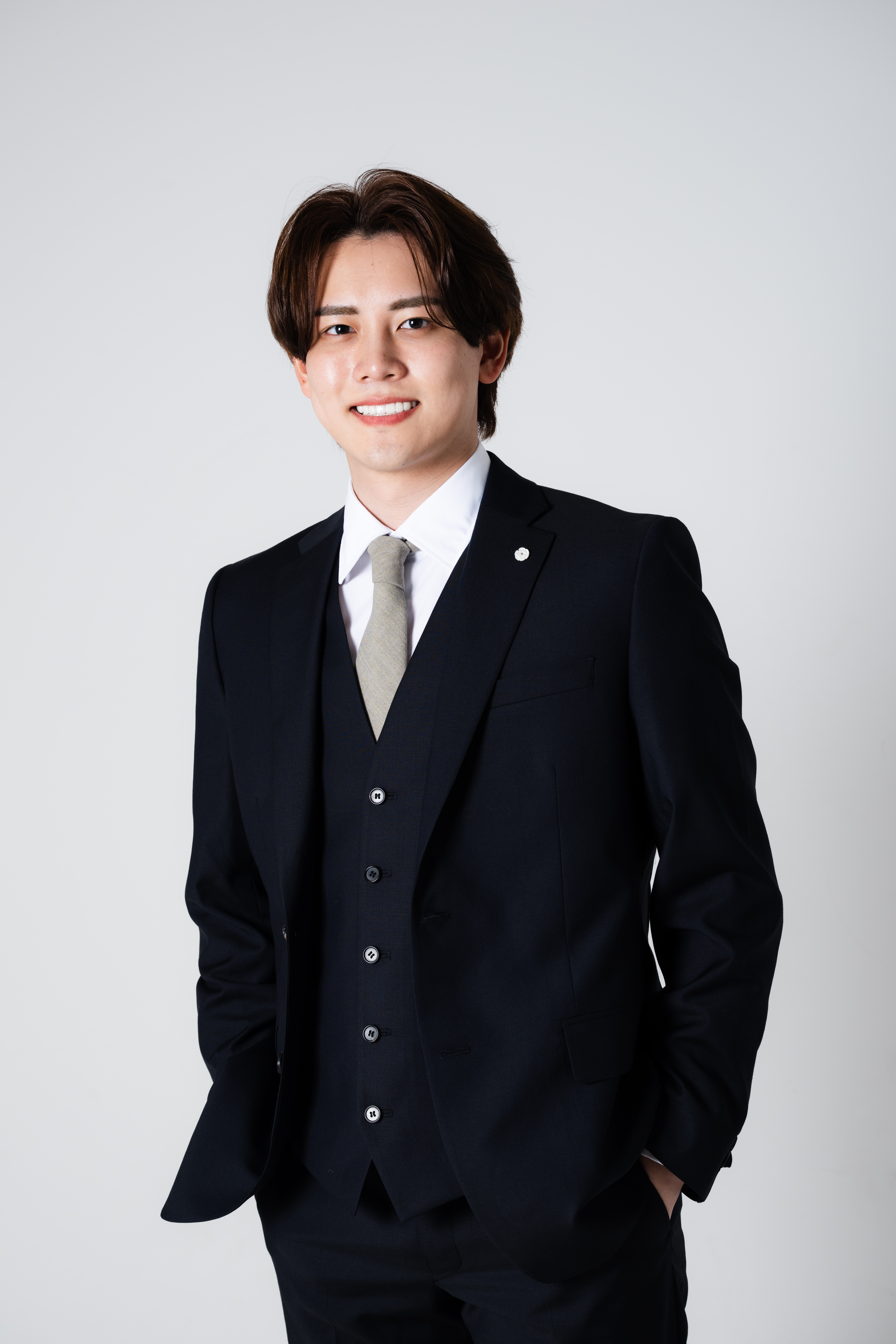 長谷川 隼 — Founder & CEO